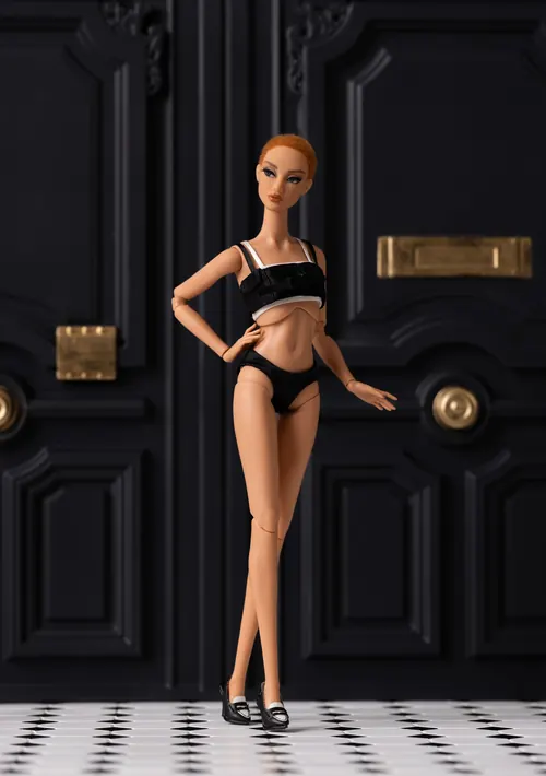 Series 2 PARIS · Model No. 04
